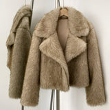 Elina – Manteau en fausse fourrure