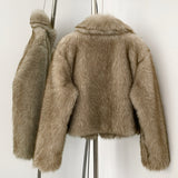 Elina – Manteau en fausse fourrure