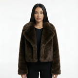 Elina – Manteau en fausse fourrure